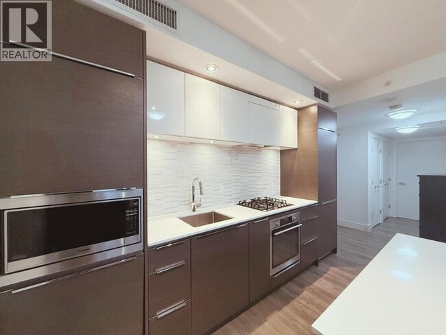 Photo du bâtiment - 5233 Gilbert Rd.