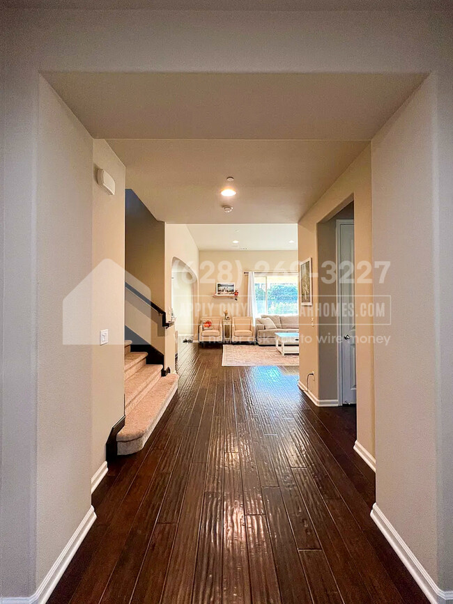 Building Photo - 17552 Ralphs Ranch Rd