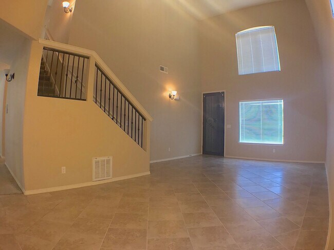 Foto del edificio - Northeast El Paso/Sandstone Ranch 4 bed Re...