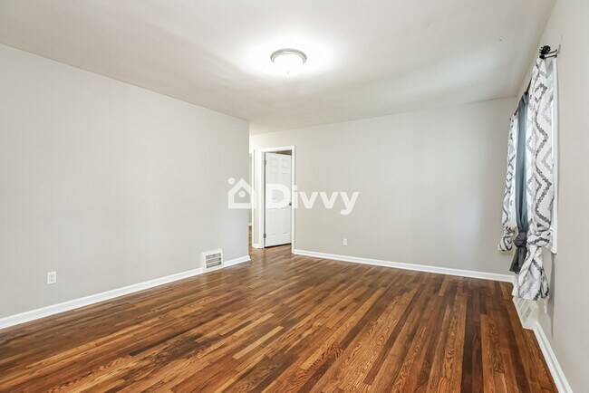 Foto del edificio - 537 Cornell Ave