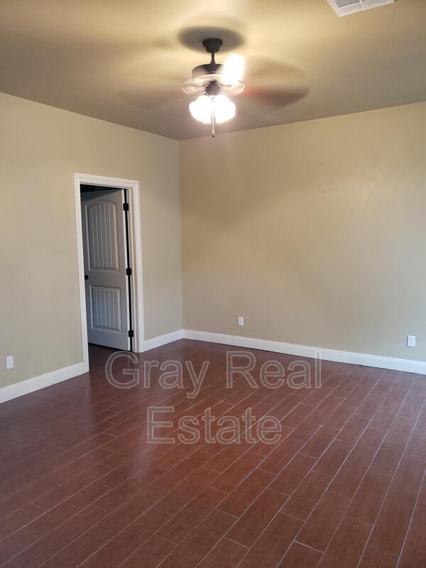 Building Photo - 1415 N Monte Vista St