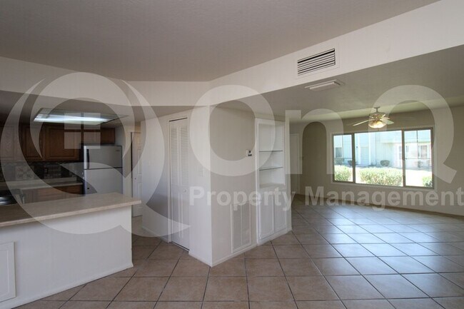 Foto del edificio - 2607 W Wolf St