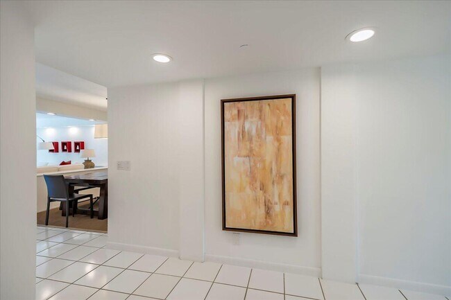 Foto del edificio - 4201 N Ocean Blvd