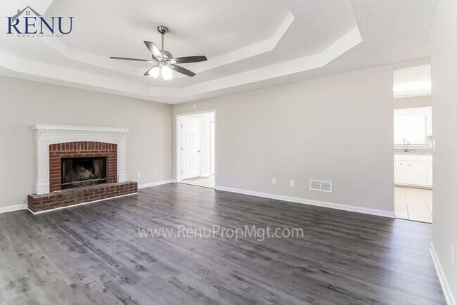 Building Photo - Now Available! 3 bed 2 bath!