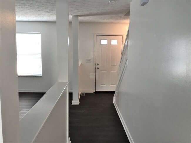 Building Photo - 5891 Eagle Creek Court