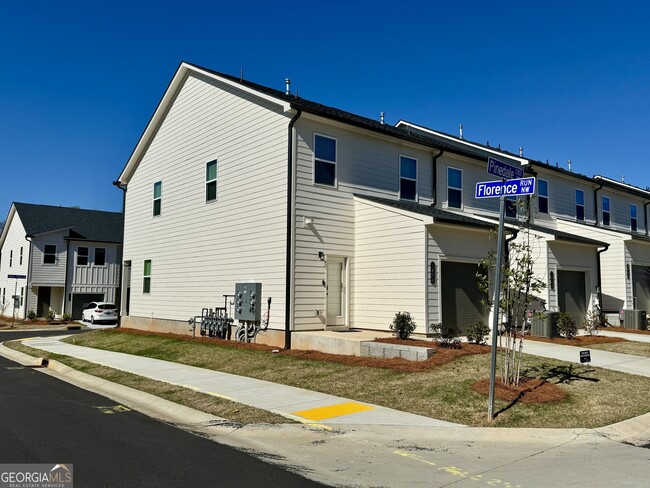 Foto del edificio - 1478 Pinedale Crst NW
