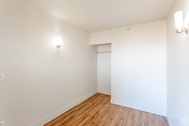 1BR, 1BA - 440 SF - Quintessa Apartments