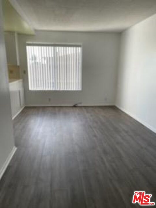 Building Photo - 1233 Tamarind Ave