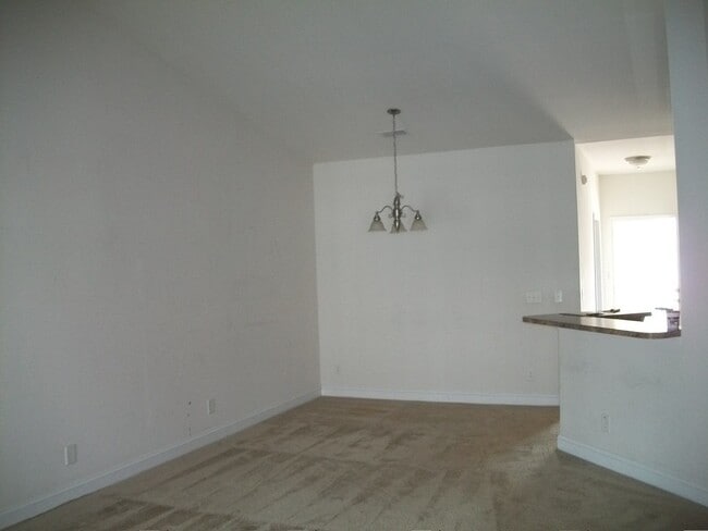 Building Photo - 3 Bed / 2 Bath Condo for Rent at Preserve at St. James
