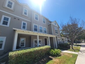 Building Photo - 3062 Roia Ln