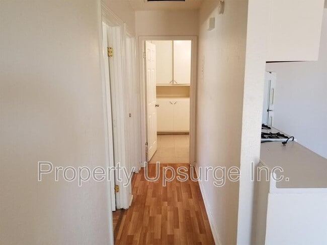 Foto del edificio - 175 Oroview Dr