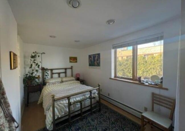 Building Photo - Beautiful Apartment on Lake Harriet