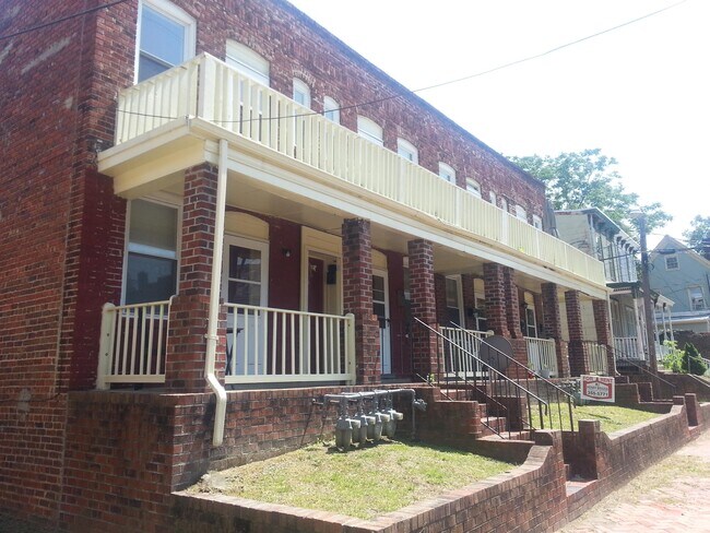 Building Photo - 313 N 33rd St