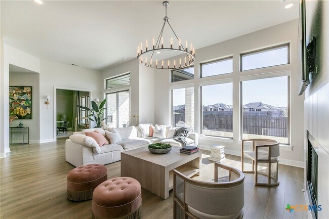 Foto del edificio - 6413 Waggoner Ct