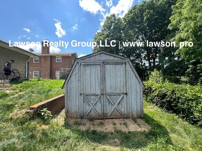 Foto del edificio - Updated Ranch in Glenvar with Garage and Bonus Room