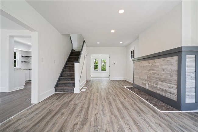 Building Photo - 2934 Virginia Park St