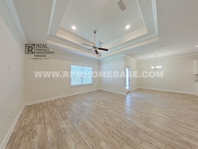 Foto del edificio - **Special Move-In Offer!** Embrace Coastal...