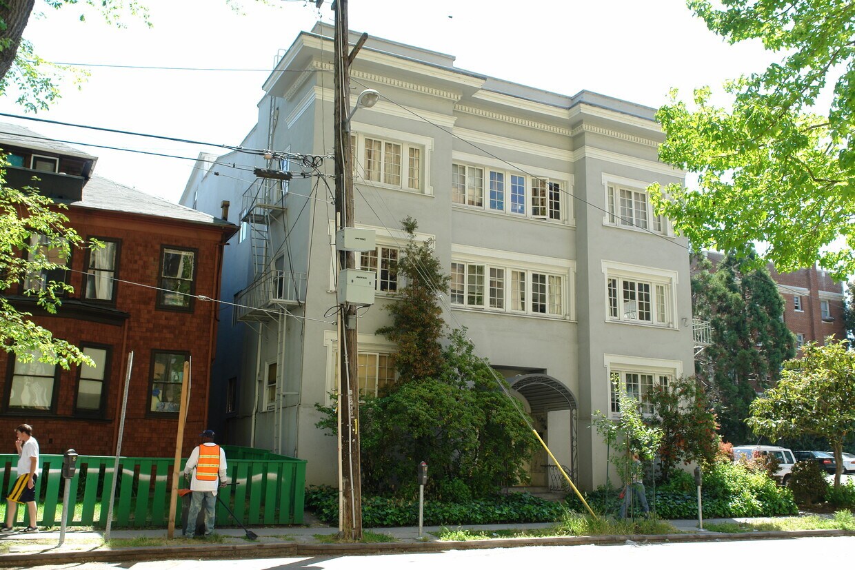 Building Photo - 2435 College Ave