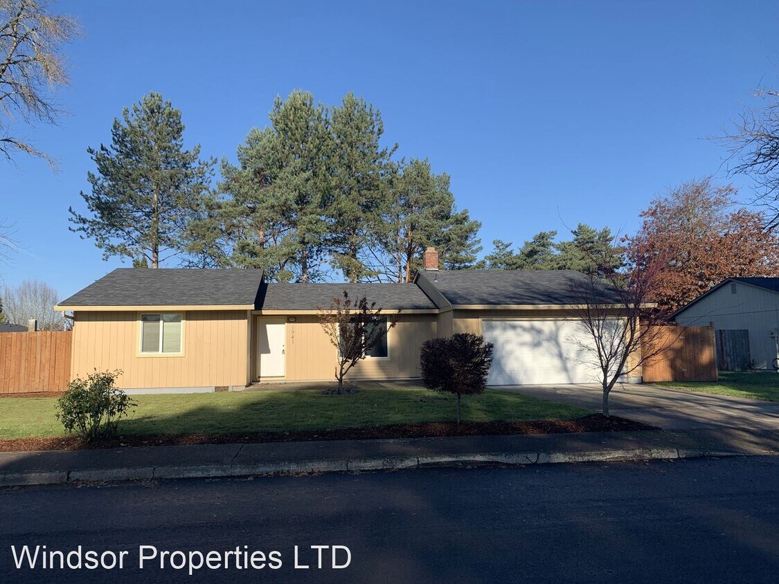 Foto principal - 3 br, 1.5 bath House - 1941 NE Shannon Drive