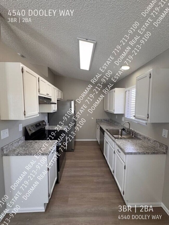 Foto del edificio - 4540 Dooley Way