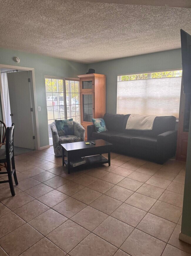 Foto del edificio - 1614 SE Green Acres Cir