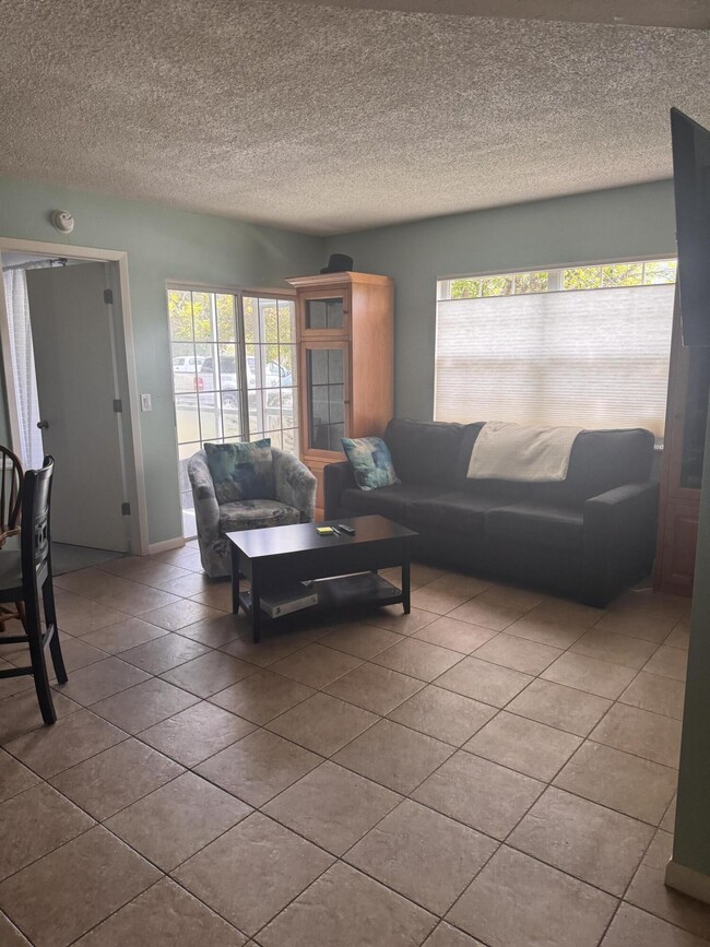 Foto del edificio - 1614 SE Green Acres Cir