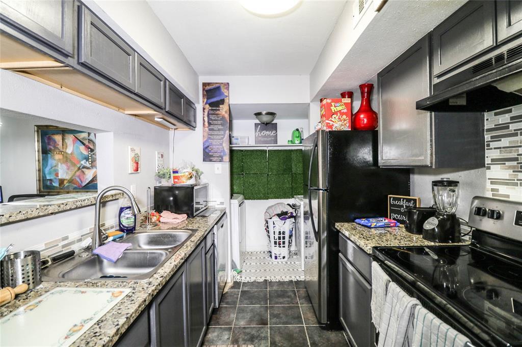 Foto principal - 7200 W T C Jester Blvd