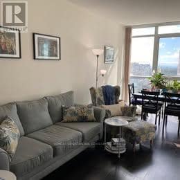 Photo du bâtiment - 4070 Confederation Pkwy