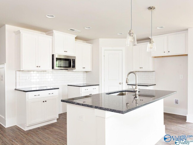 Foto del edificio - 173 Cherry Laurel Dr