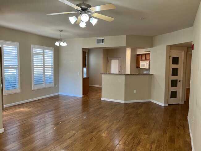 Must see!!! Welcome to your new home! - 5350 Dunlay Dr