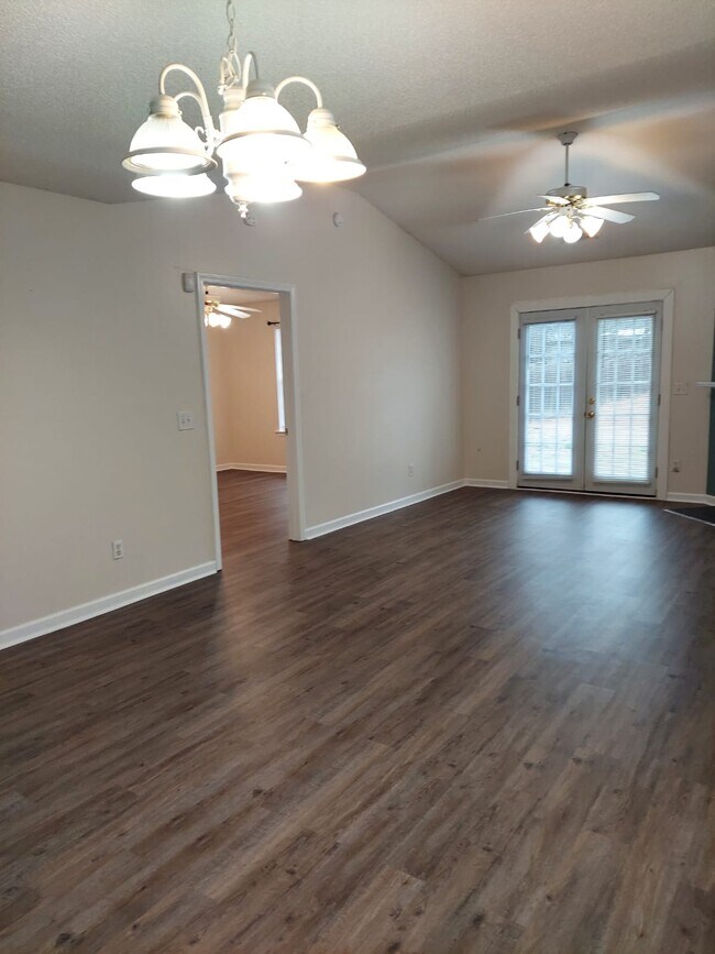 Building Photo - 539 Providence Crossing Dr