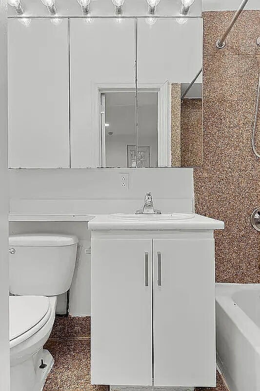 Foto del edificio - 188 E 93rd ST