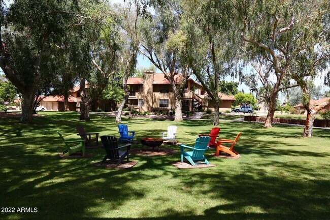 Building Photo - 8700 E Mountain View Rd