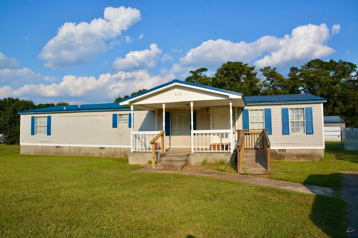 Primary Photo - 111 Brighton Dr