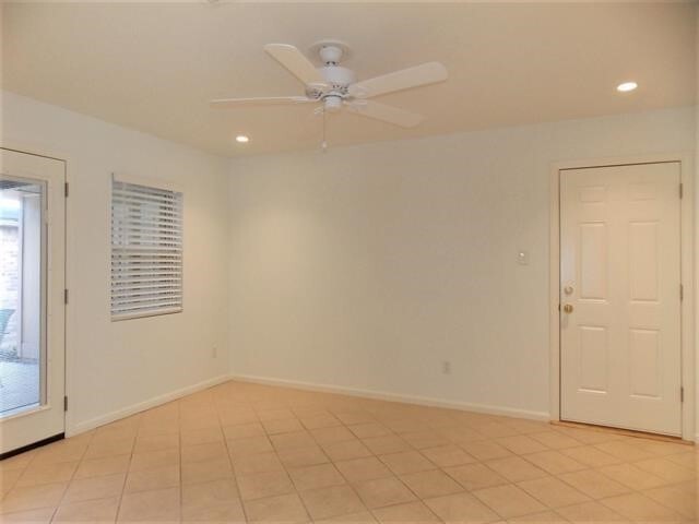 Foto del edificio - 5662 Longwood St