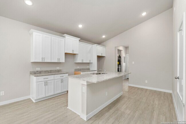 Foto del edificio - 510 Carol Crest St