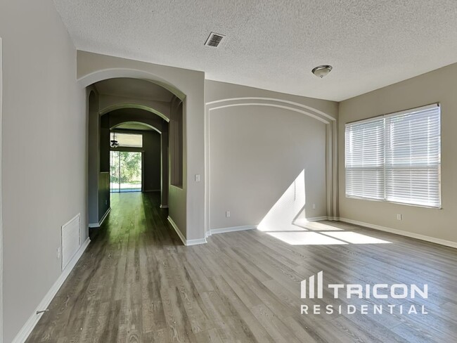 Building Photo - 29225 Birds Eye Dr