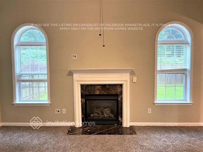 Foto del edificio - 377 Highland Falls Dr