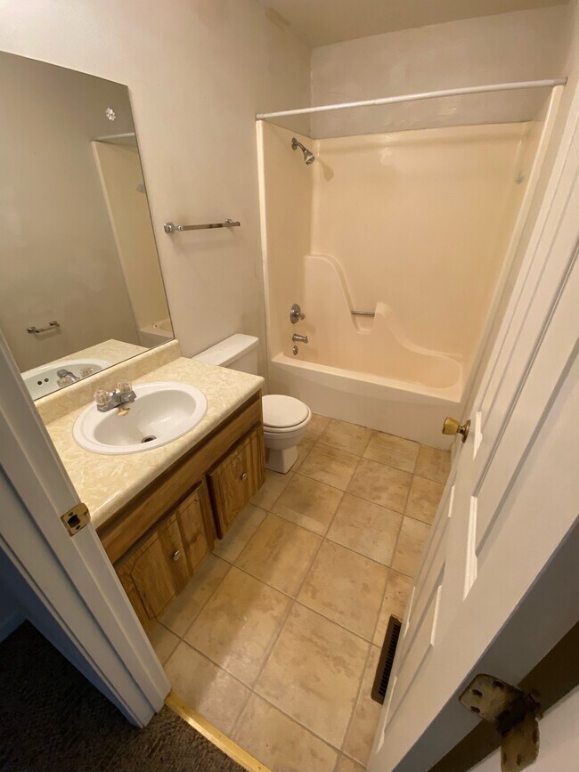 Foto del edificio - 1010 Jane Dr