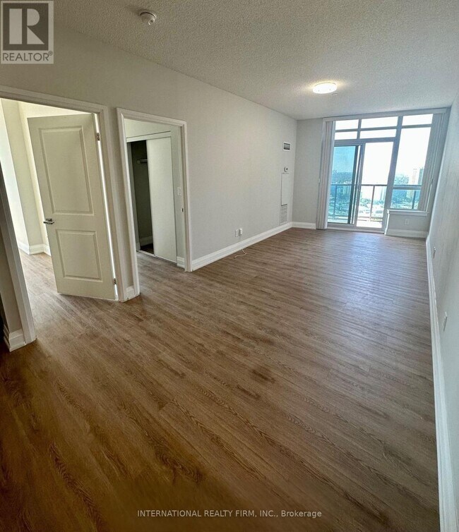 Building Photo - 7171 Yonge St