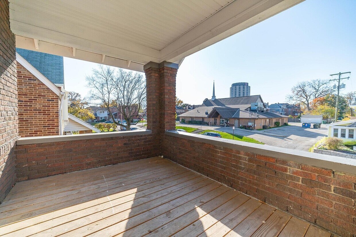 Foto principal - 222 Parkwood Ave