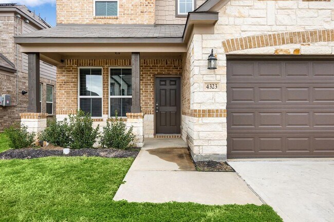 Building Photo - 4323 Wyanngate Dr