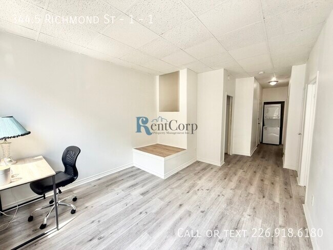 Photo du bâtiment - 1-1735 Richmond St