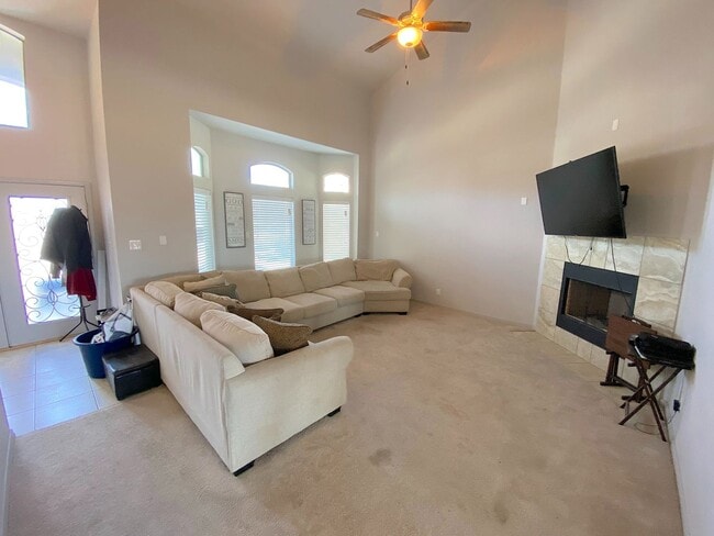 Building Photo - Northeast El Paso/Sandstone Ranch Estates 4 Bed Refrig A/C in Cul De Sac!