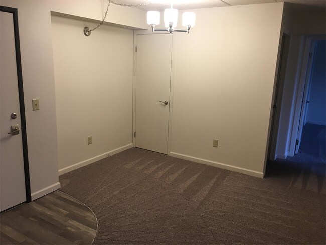 Building Photo - 3455 Oak Alley Ct