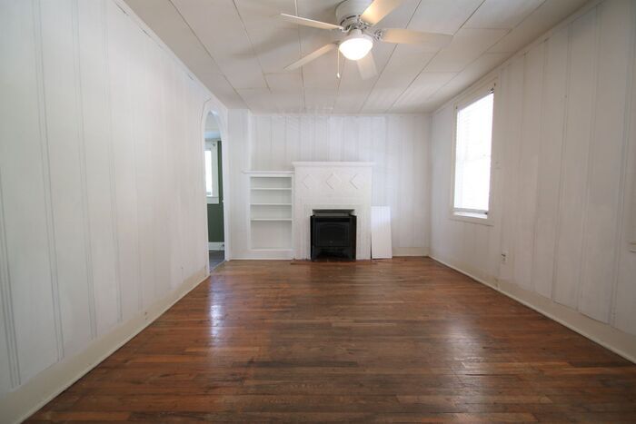 Foto principal - Simply the BEST! Adorable 1 Bedroom/1 Bath...