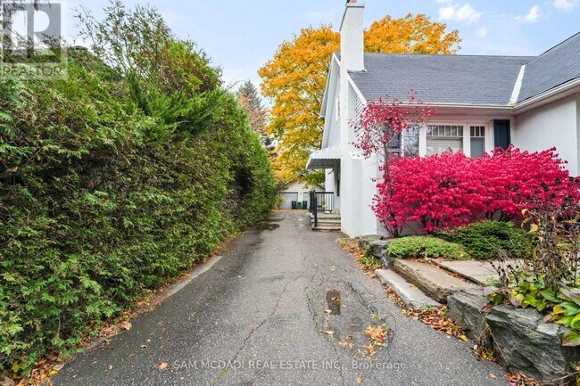 Building Photo - 64 Wanita Rd