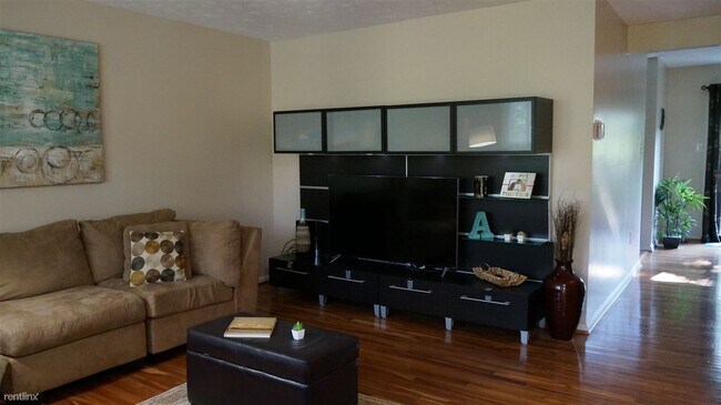 Building Photo - 3 br, 3.5 bath House - 18808 Sky Blue Cir