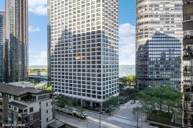 Foto del edificio - 400 E Randolph St