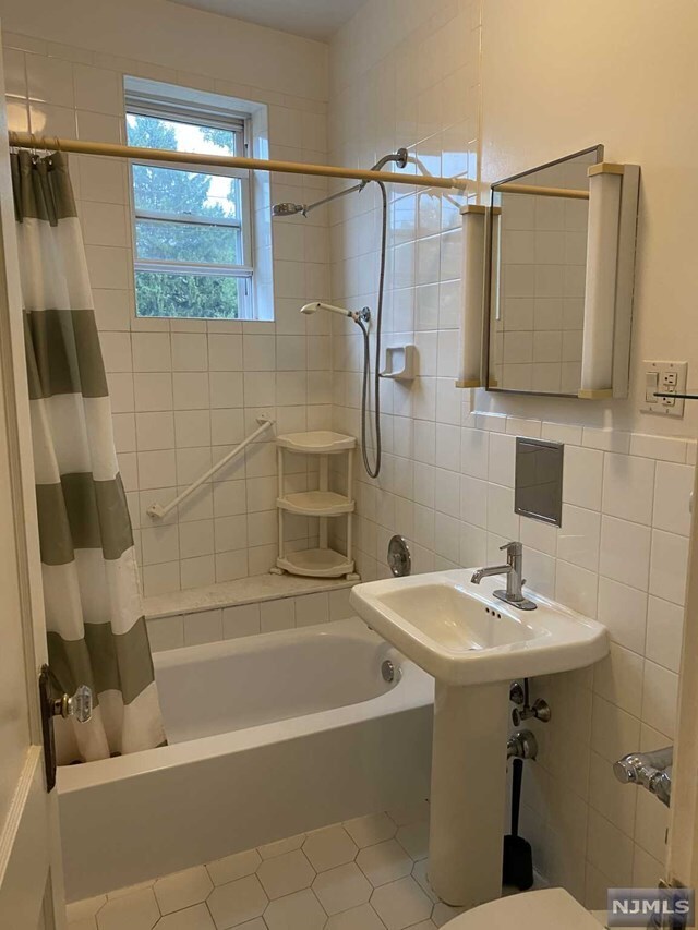 Foto del edificio - 218 Broad Ave